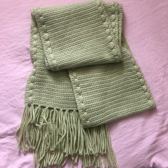 Talbots Accessories - Talbots Green Knit Scarf w/ Tassels